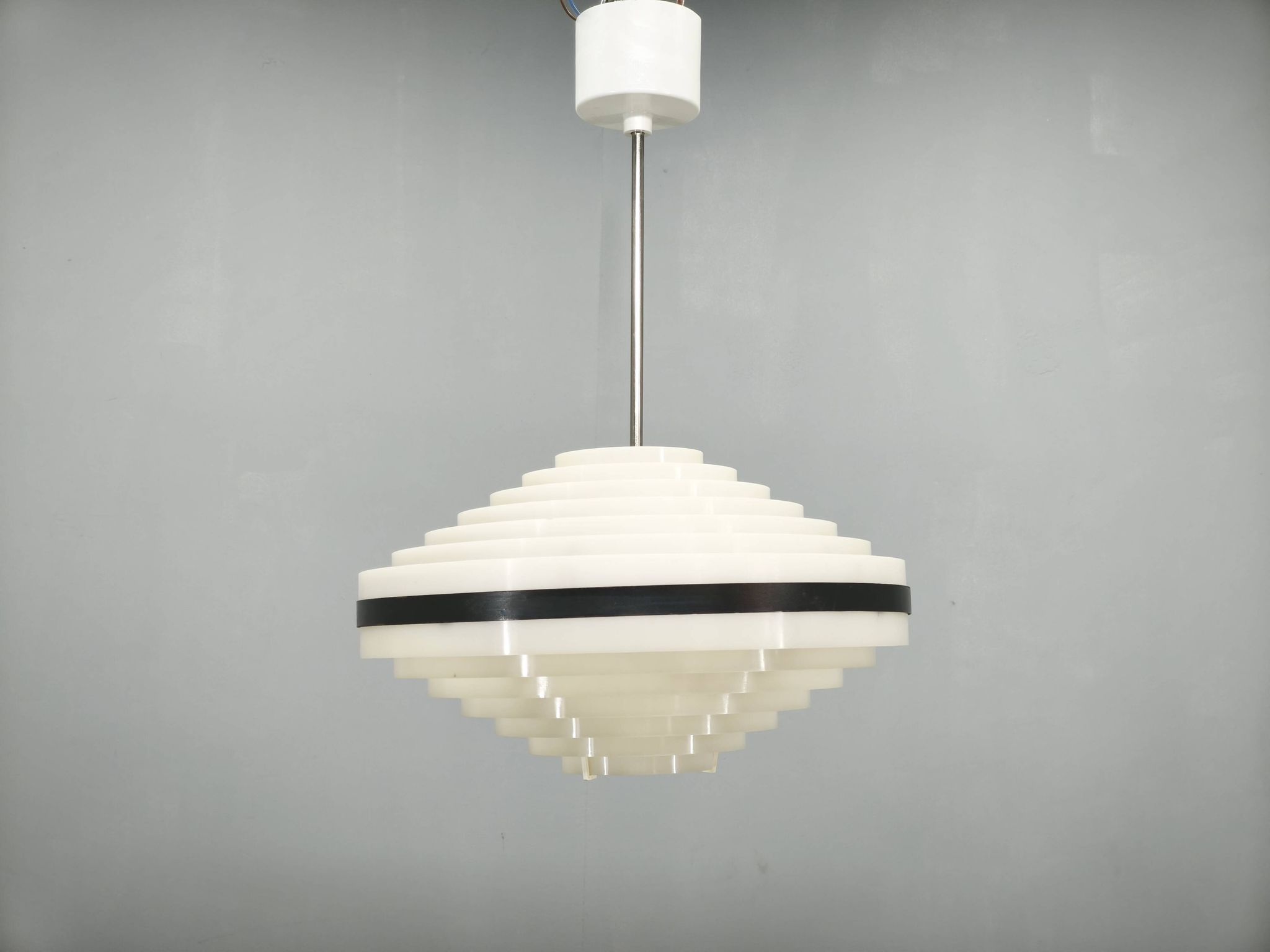Paire de suspensions UFO space age tchèque, années 1960