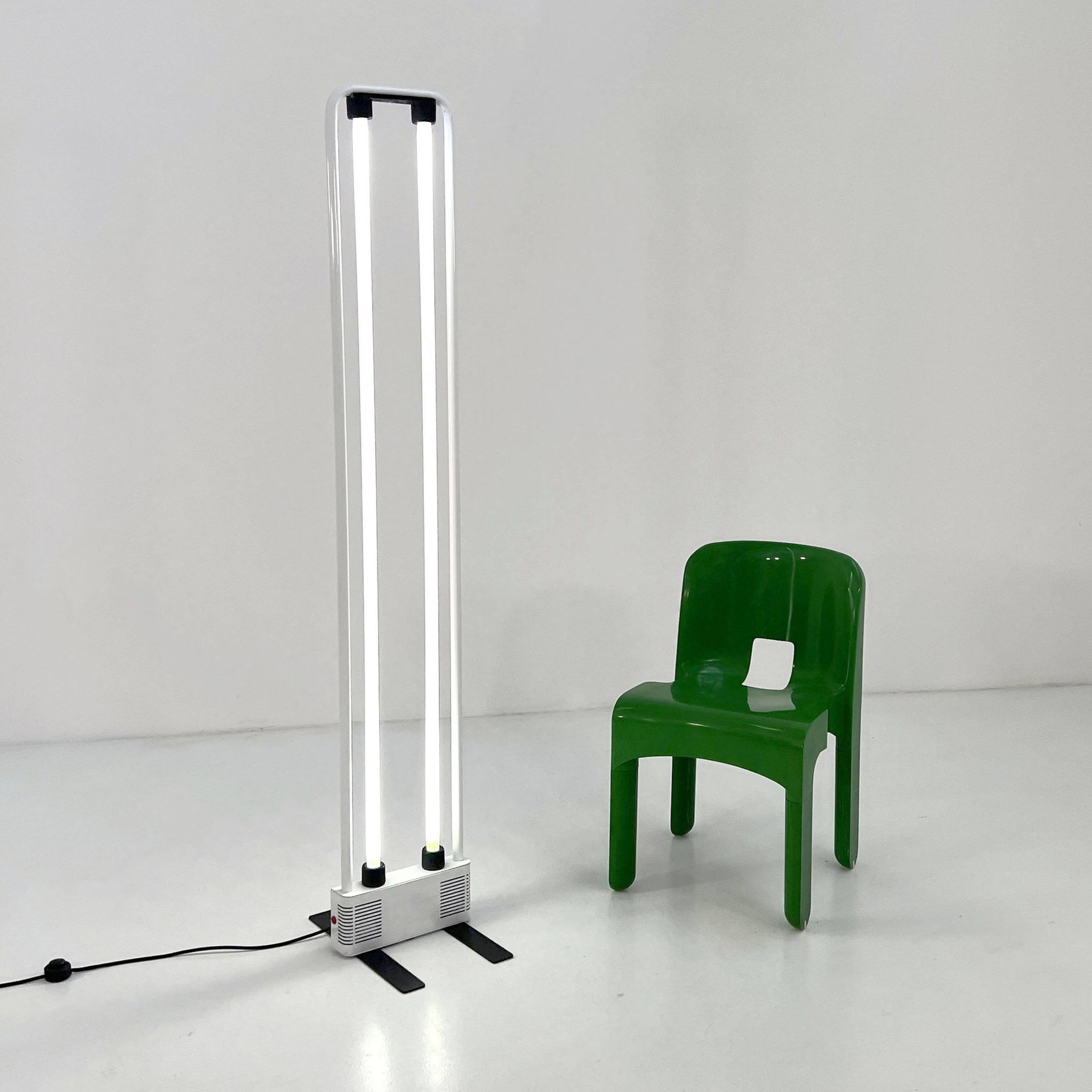 White floor lamp by Gian N. Gigante for Zerbetto, 1980