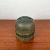 Minimalist vase by Dutch studio from the mid-century by Piet Knepper for Mobach, 1960s.