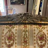 Canapé corbeille de style Louis XVI, bois laqué gris/vert vers 1900
