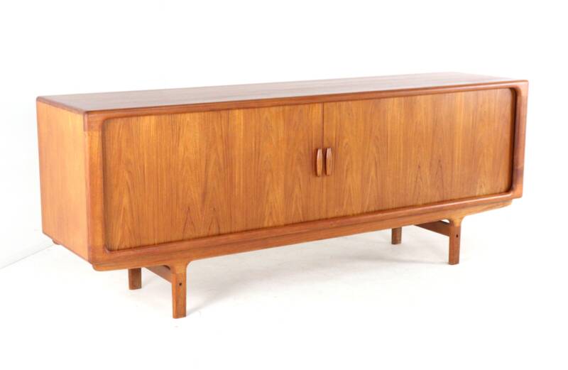 Dyrlund sideboard | 220.5 cm - fully restored danish mid century design