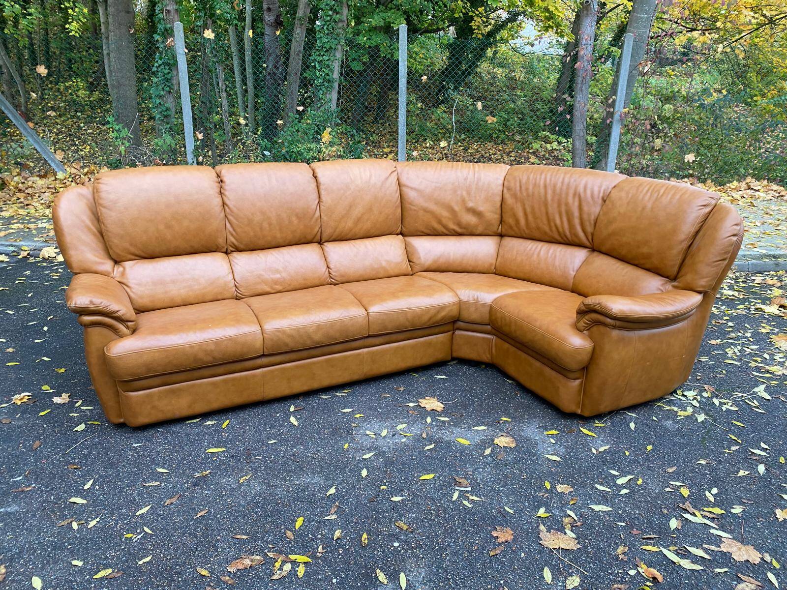 Large 6-seater corner sofa in cognac brown genuine leather