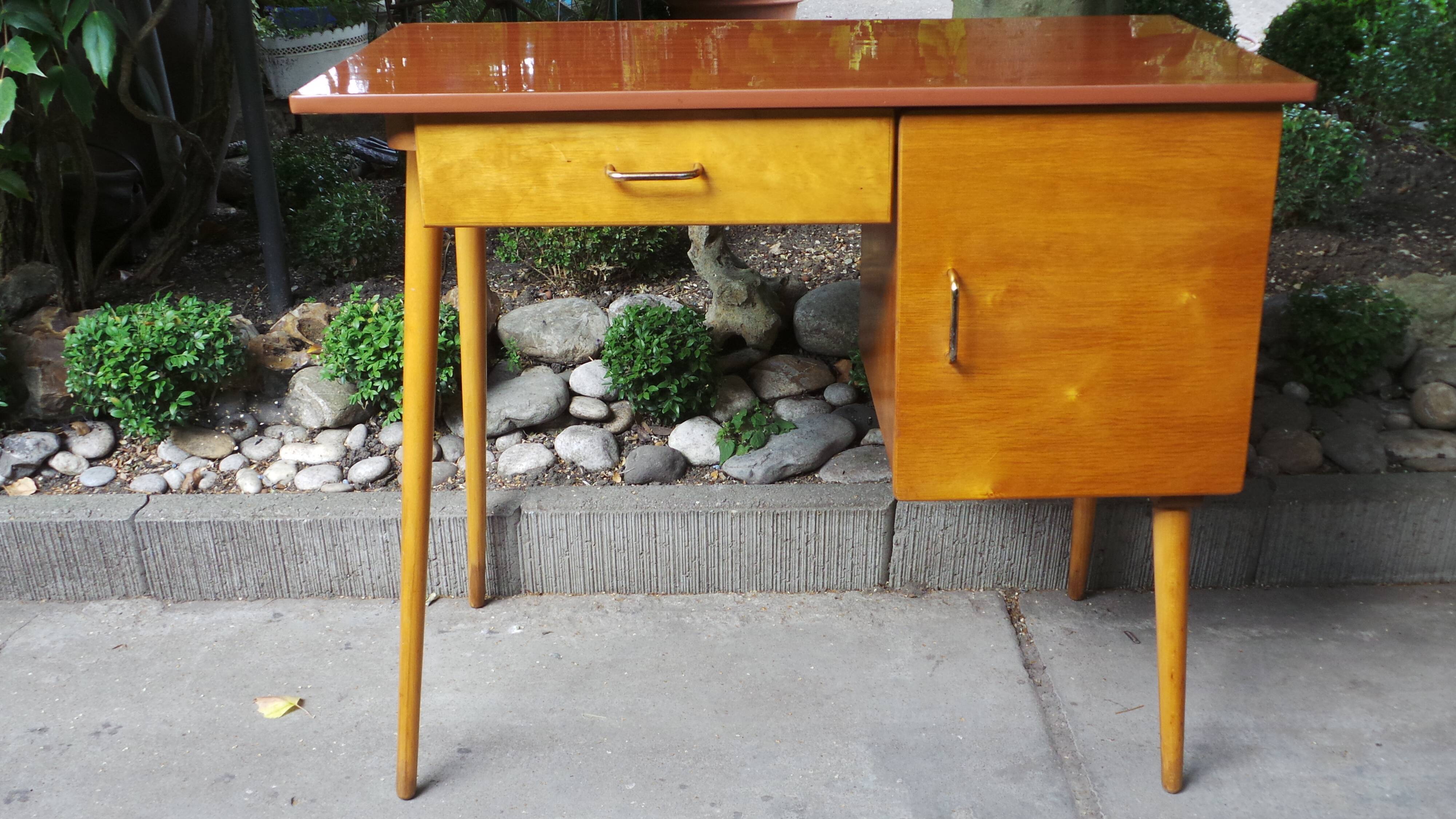 Desk feet compass baumann