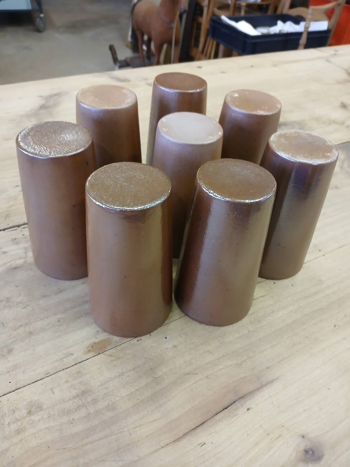 8 glazed stoneware mugs/cups