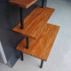 Etagère sur pieds en formica