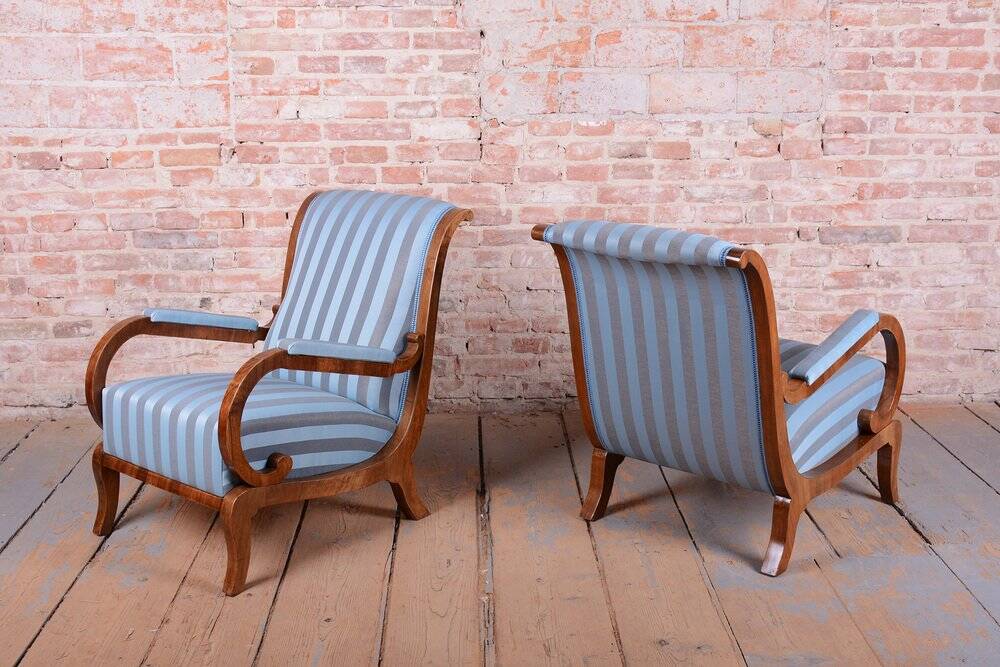 Biedermeier Armchairs in Oak, Spruce and Walnut, Austria, 1830s, Set of 2