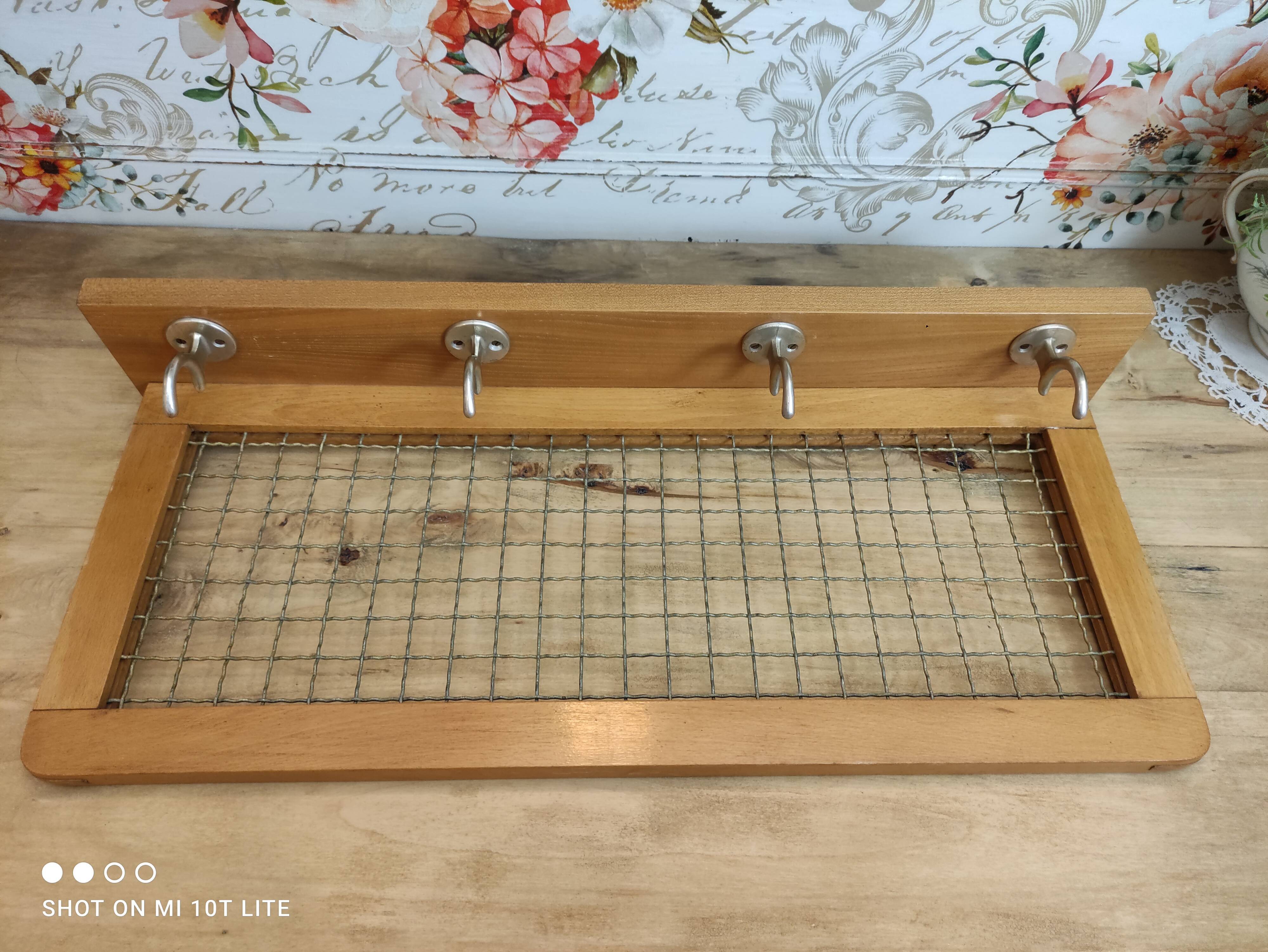 Vintage wall coat rack in light wood 4 double hooks in matt metal mesh hat holder