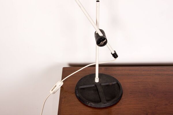 Lampe de bureau inclinable en métal blanc 1960.