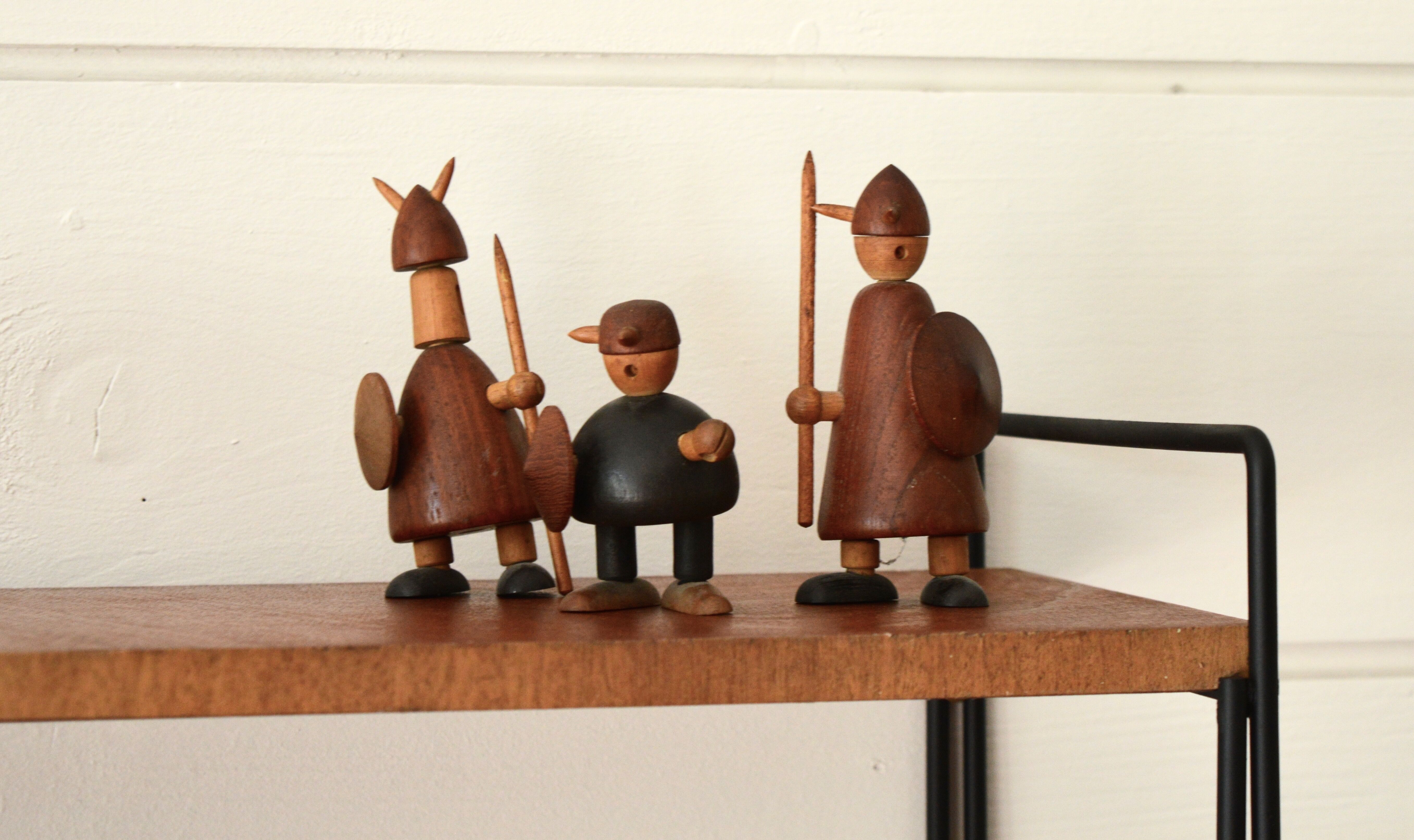 String shelf