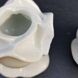 Duo de bougeoirs en porcelaine blanche
