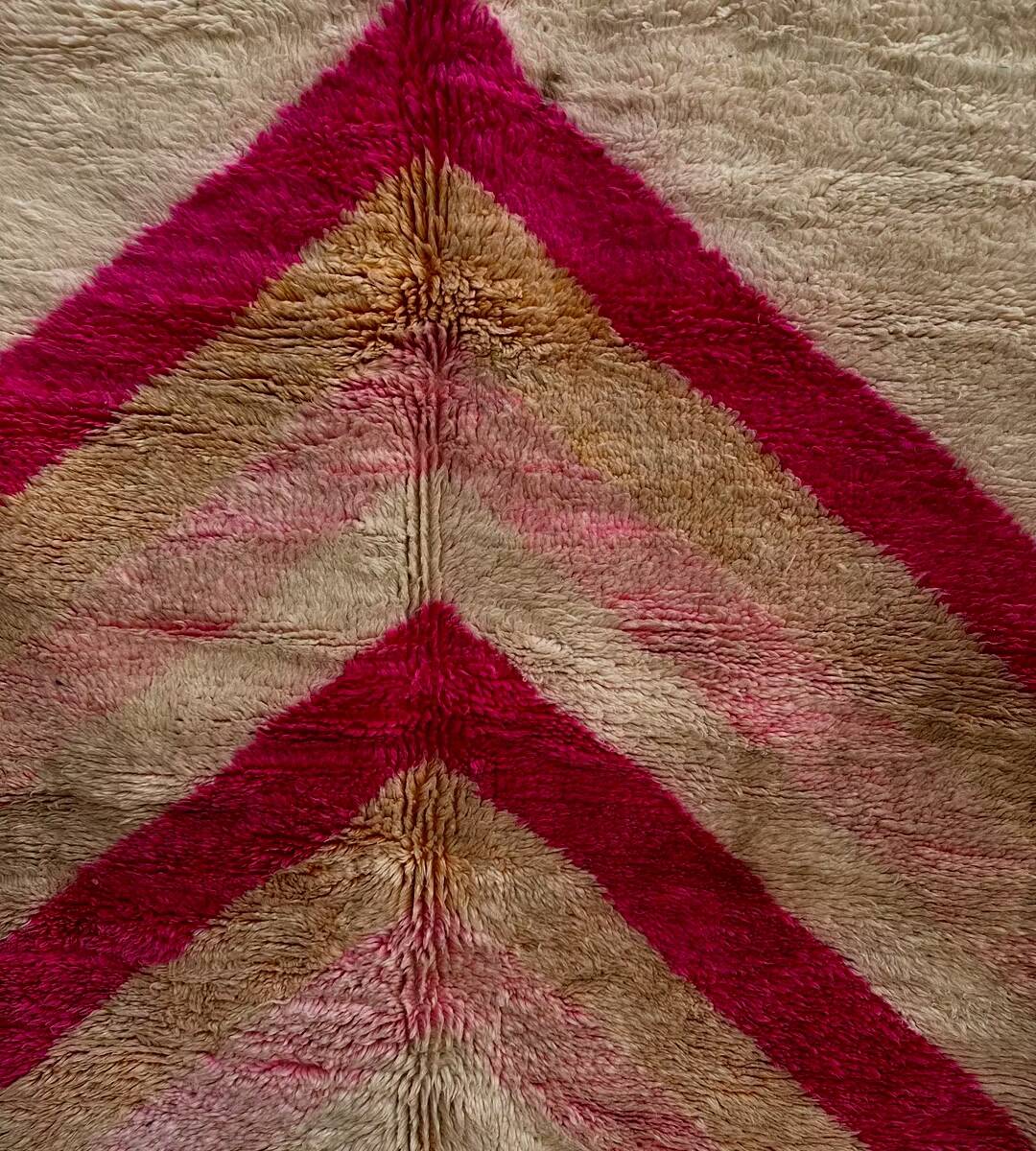 Handmade Berber Boujaad rug size 150 x 250 cm