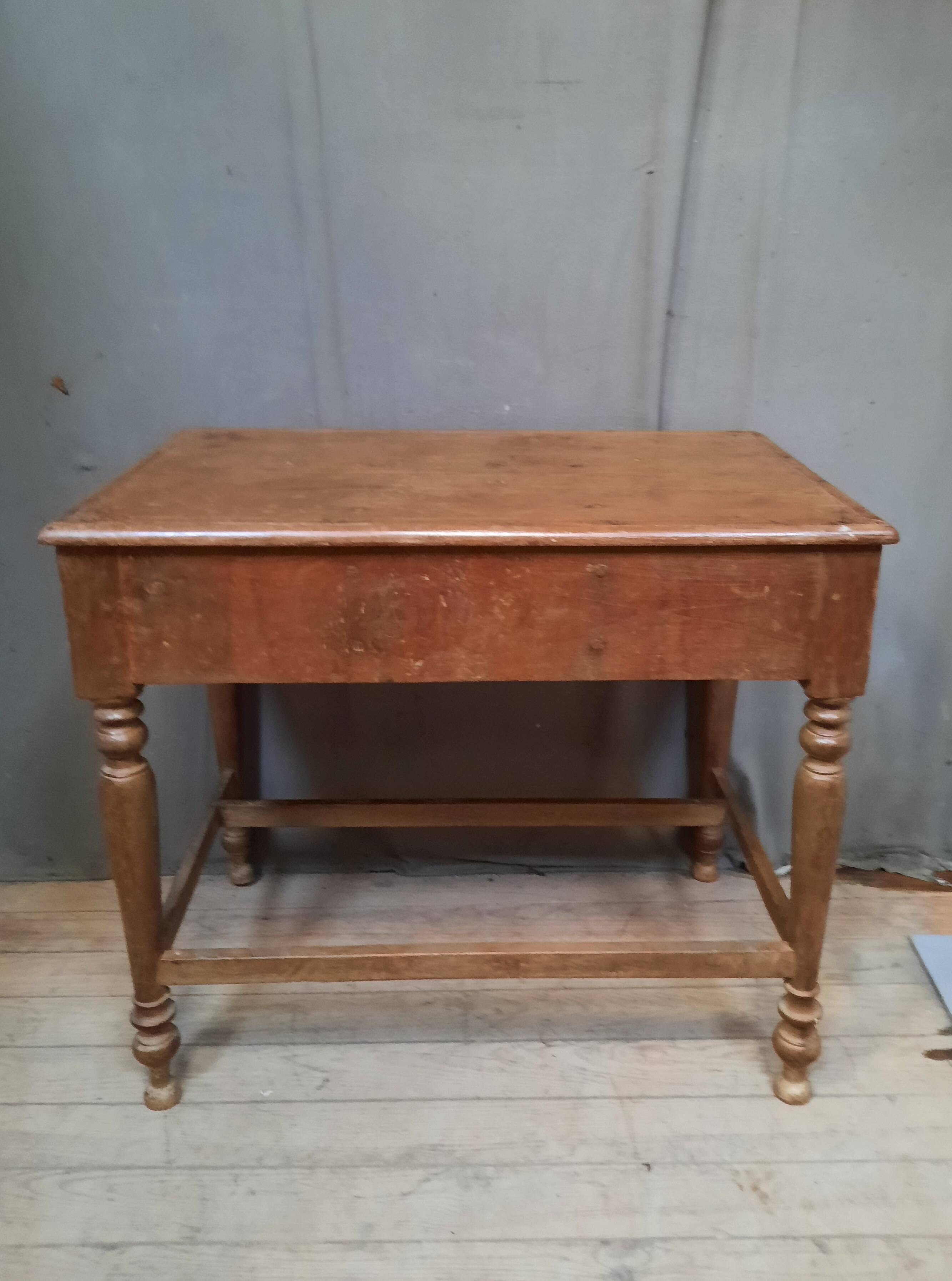 Table burreau rustique à 2 tirroirs