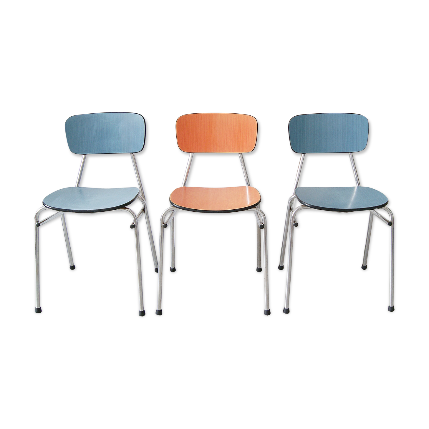 Chaise formica en rouge et bleu, chaises de cuisine et empilables