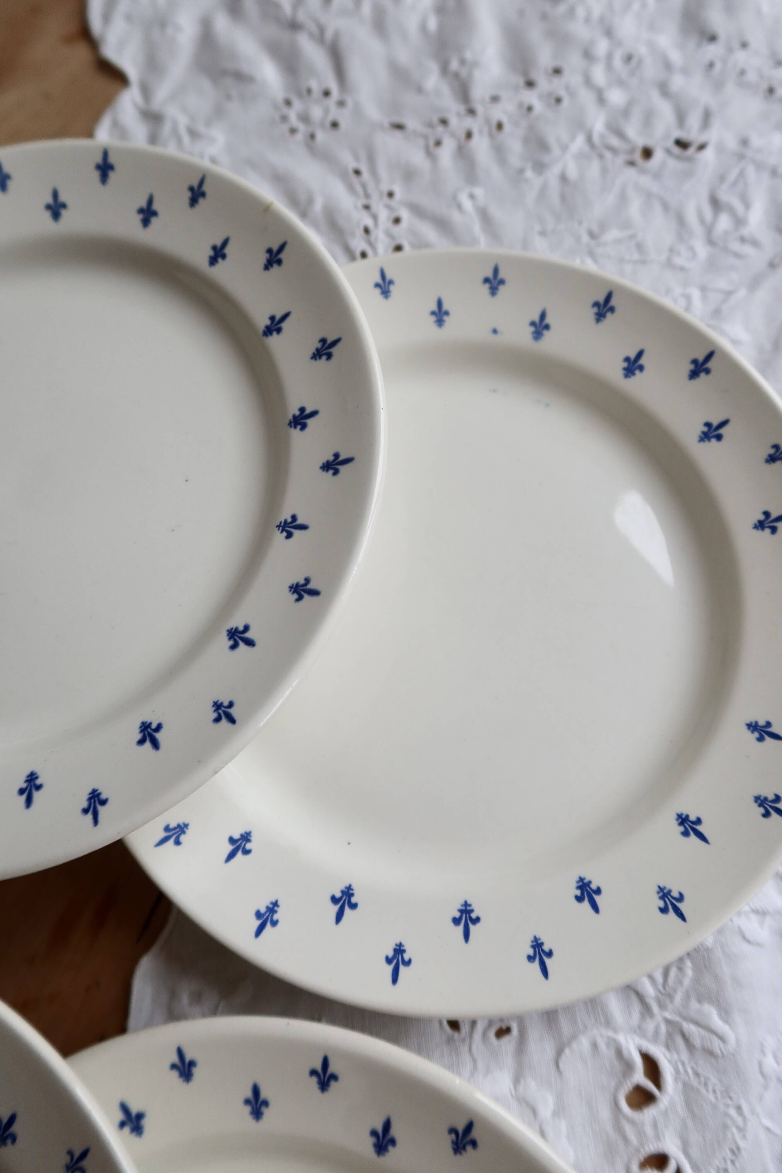 6 vintage dessert plates in white earthenware – blue fleur-de-lis decoration