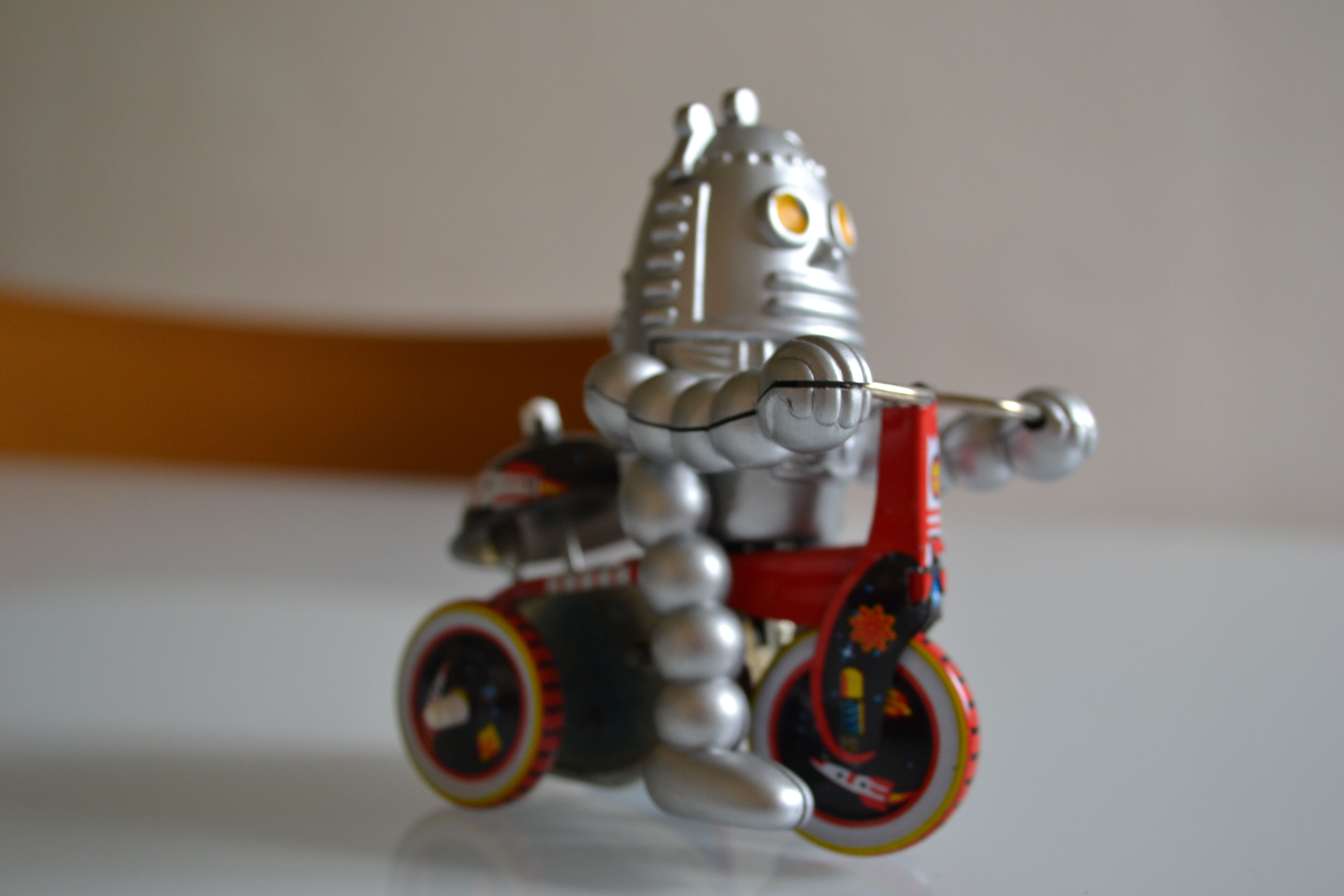 Key bicycle robot