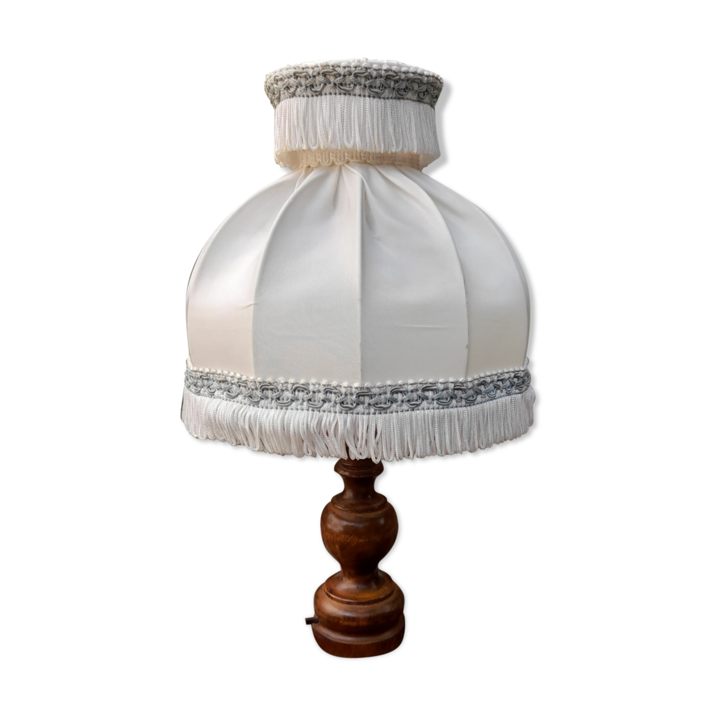 Lampe chevet pied bois abat jour tissu à frange et galon