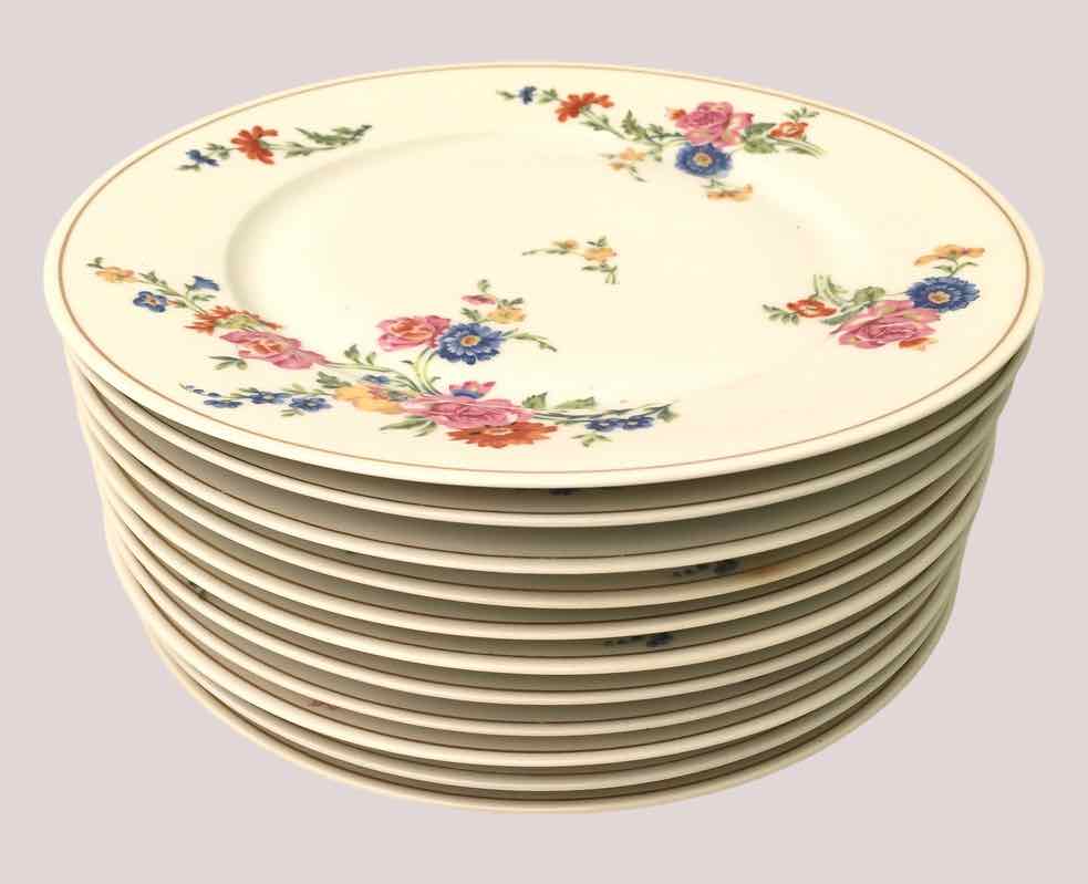 Set of 11 flat plates flowered porcelain