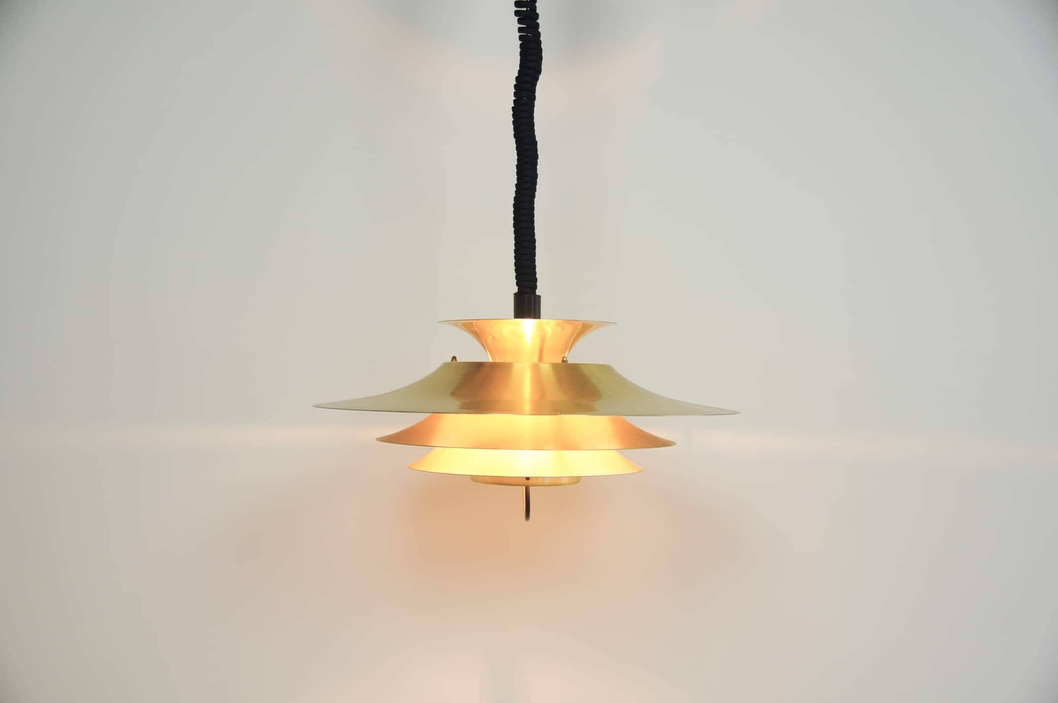Lampe suspendue à pendentif en disques dorés Vitrika