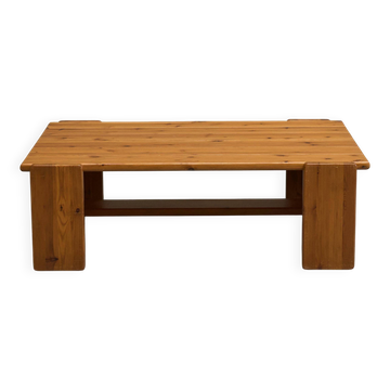 Table basse architecturale en pin massif années 1970