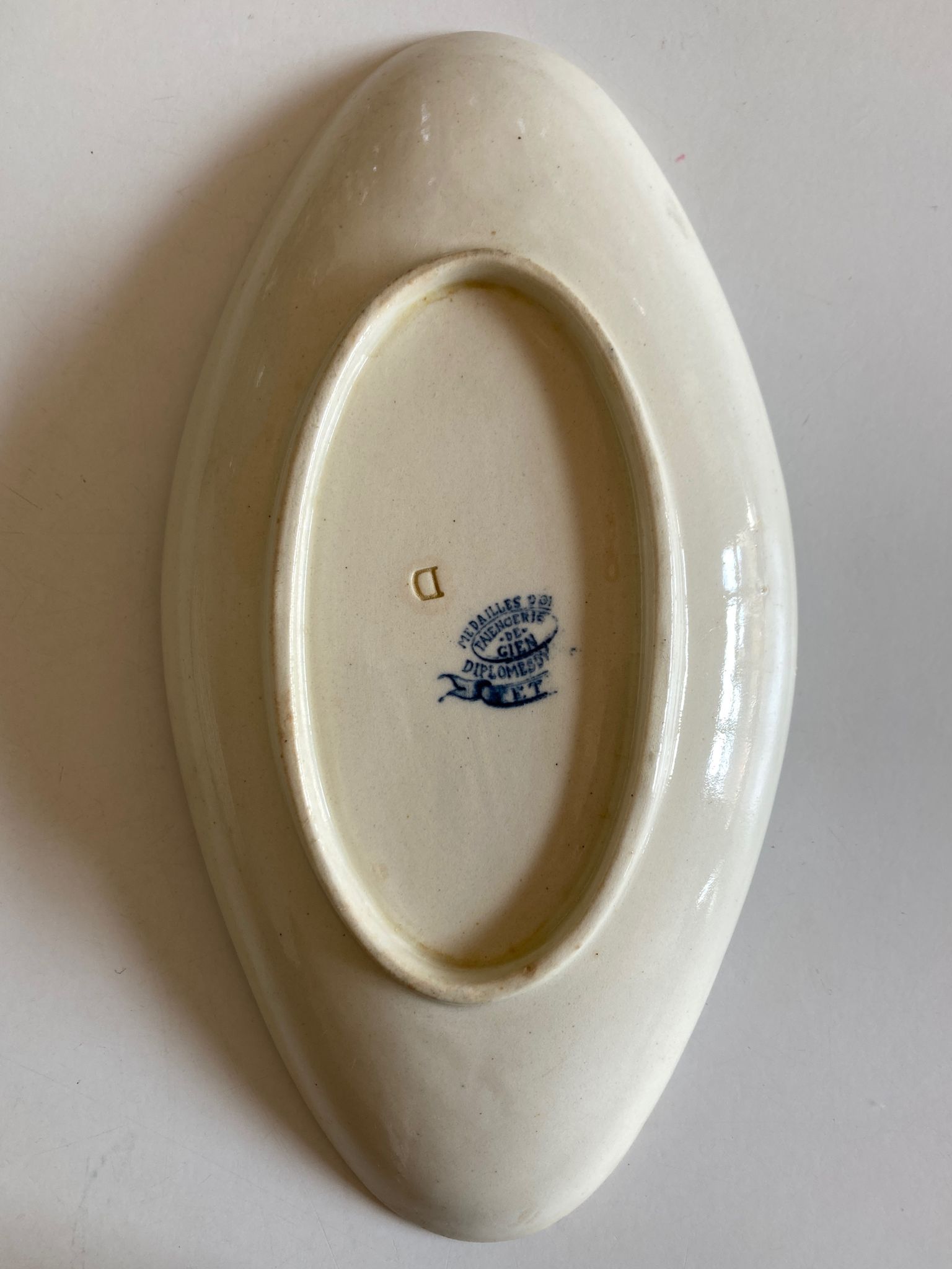 Plat ravier pavots en faïence de Gien 19e décor Eté bleu noir