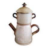Stoneware coffee pot with filter