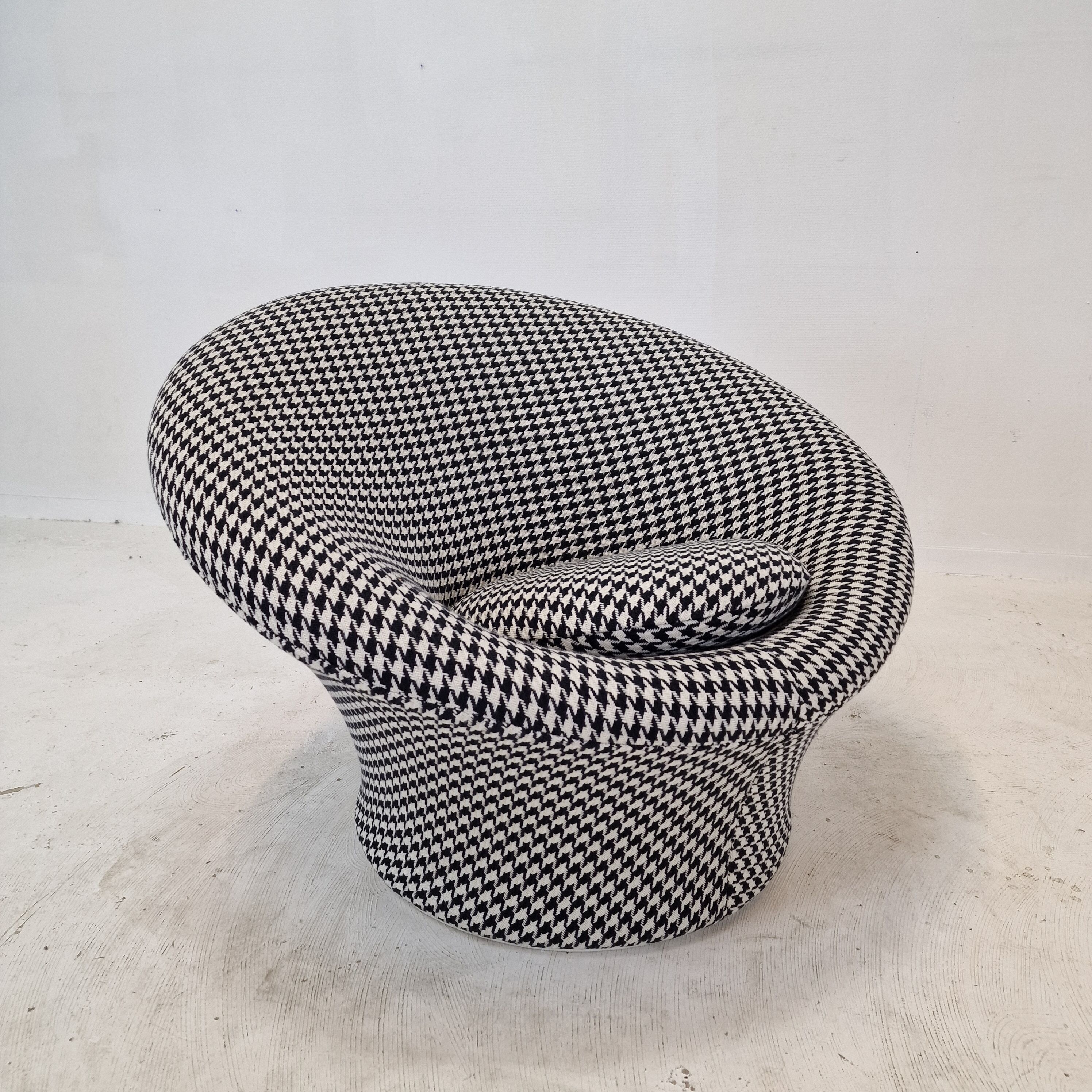 Mushroom Armchair and Ottoman by Pierre Paulin for Artifort, 1960s