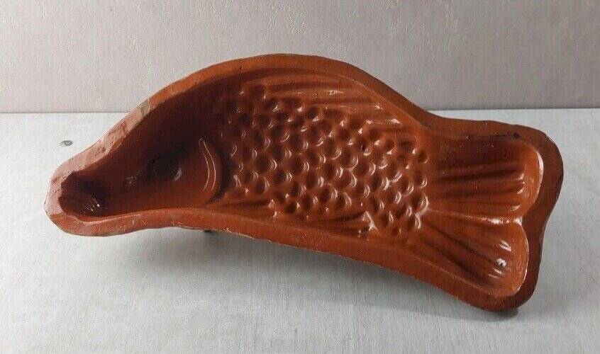 Old glazed terracotta mold, fish shape, Alsace