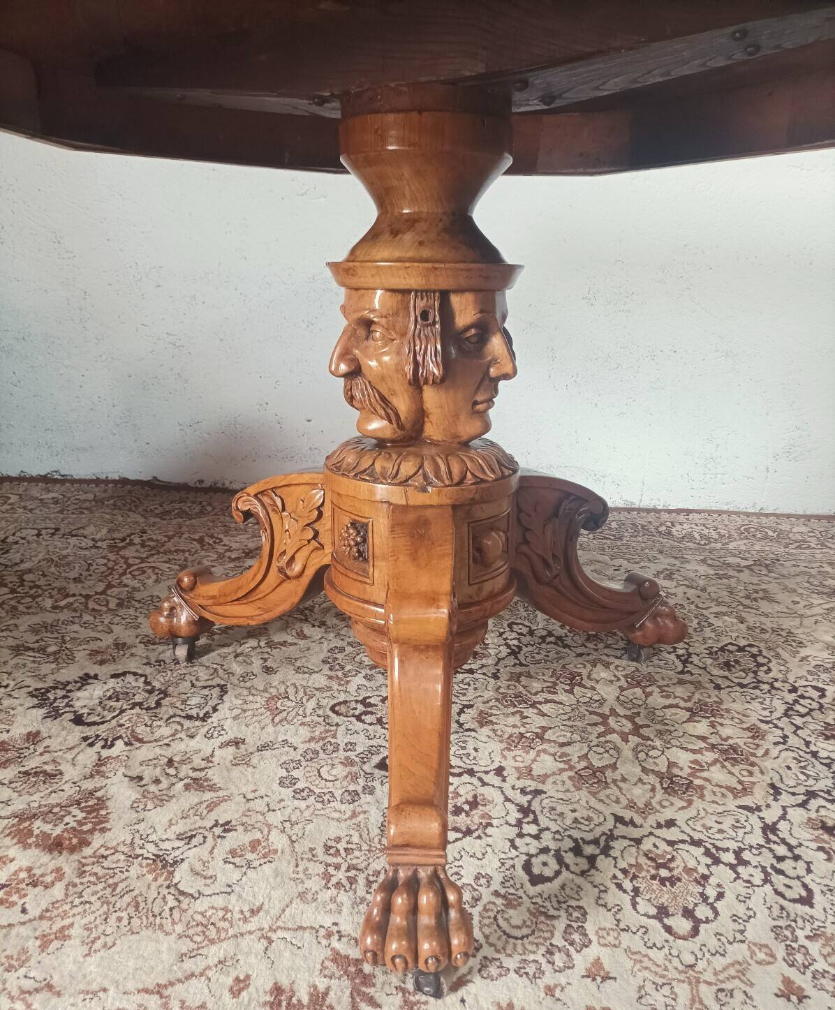Napoleon III octagonal centre table in marquetry walnut.