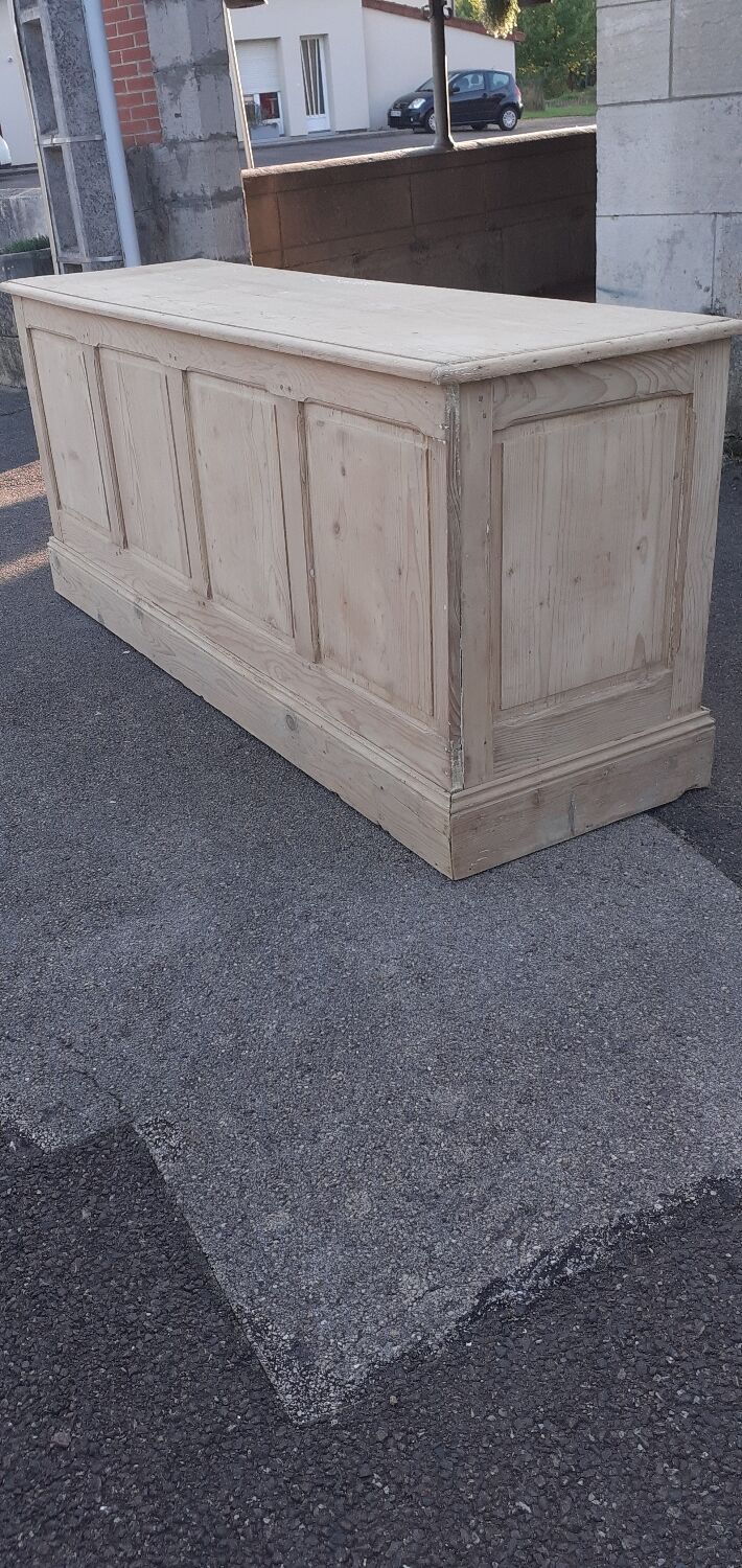 Counter trade furniture