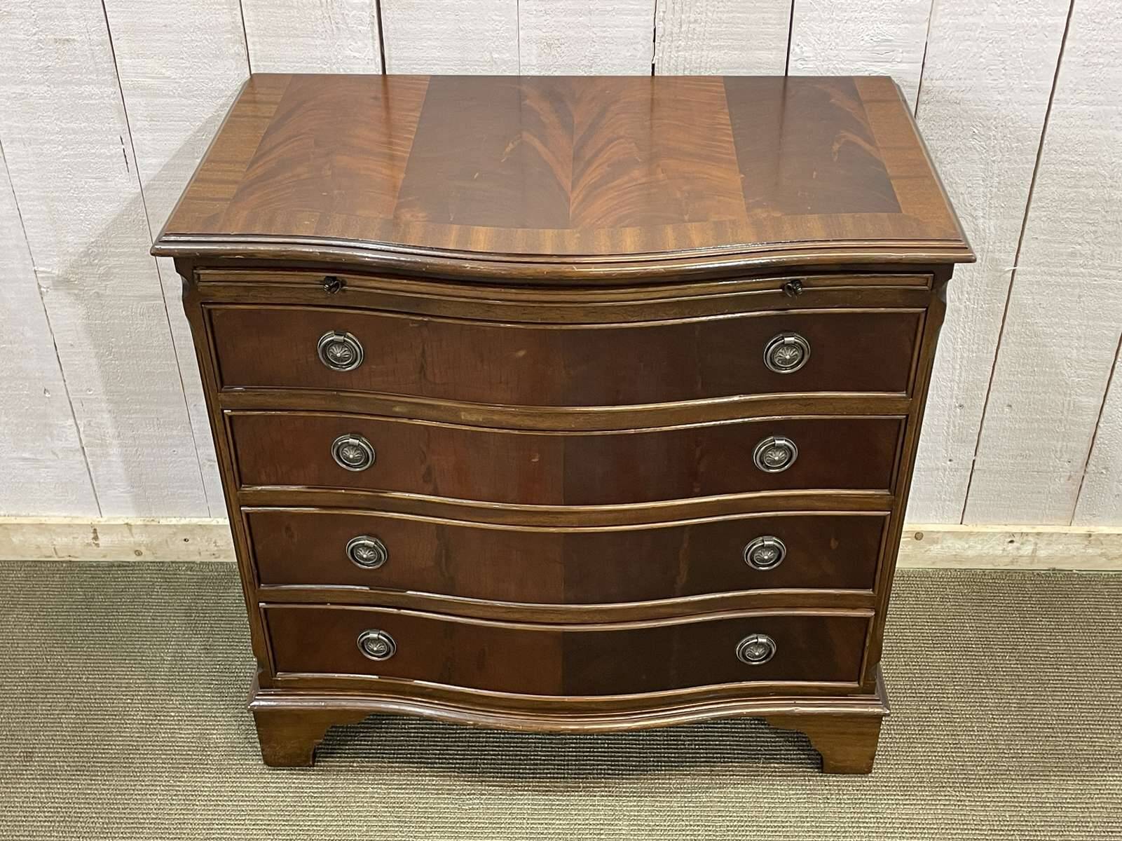 English mahogany commode from the 1950s.