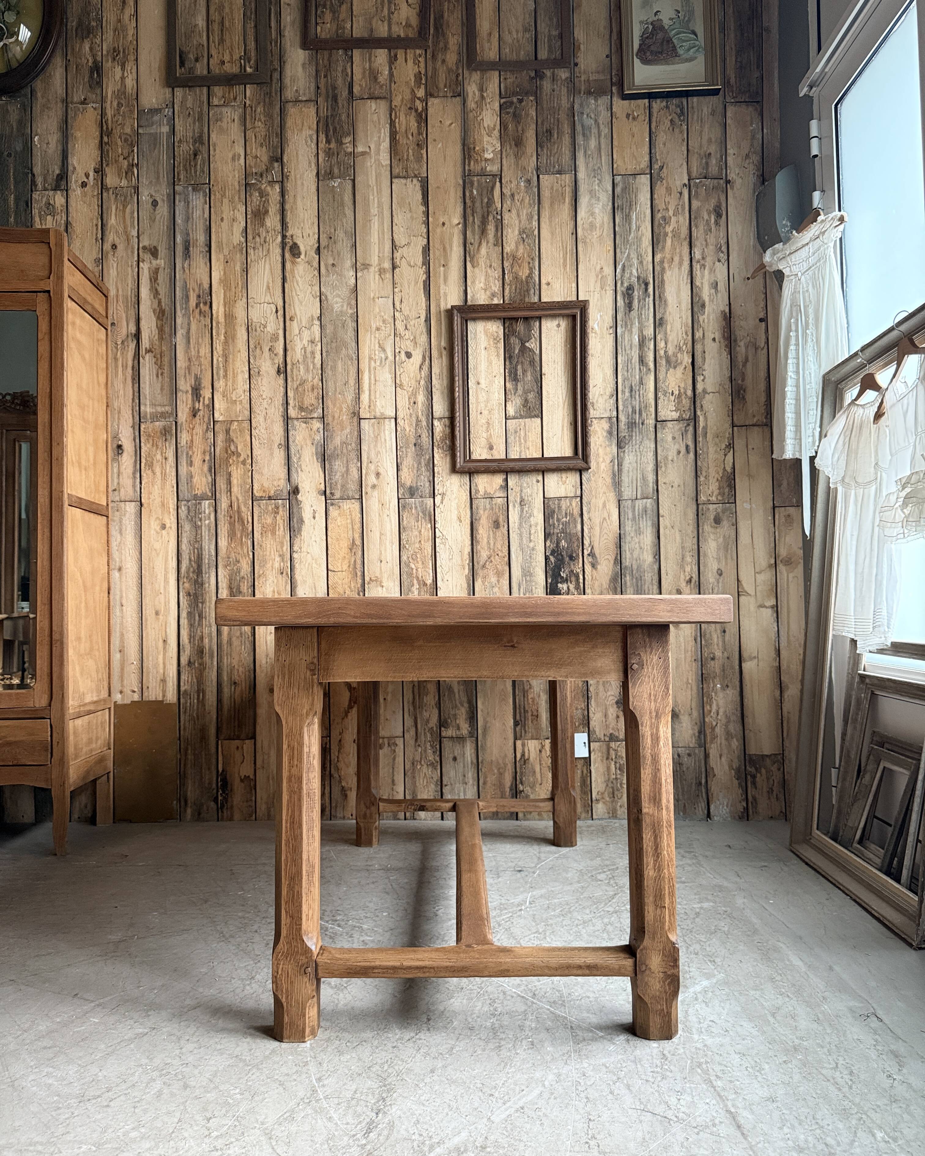 Vintage oak farmhouse table (renovated)