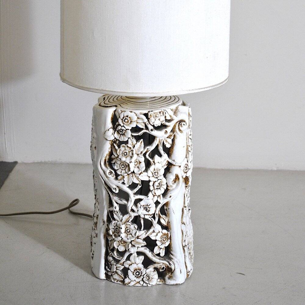 Sculptural table lamp with glazed ceramic structure, 1960s.