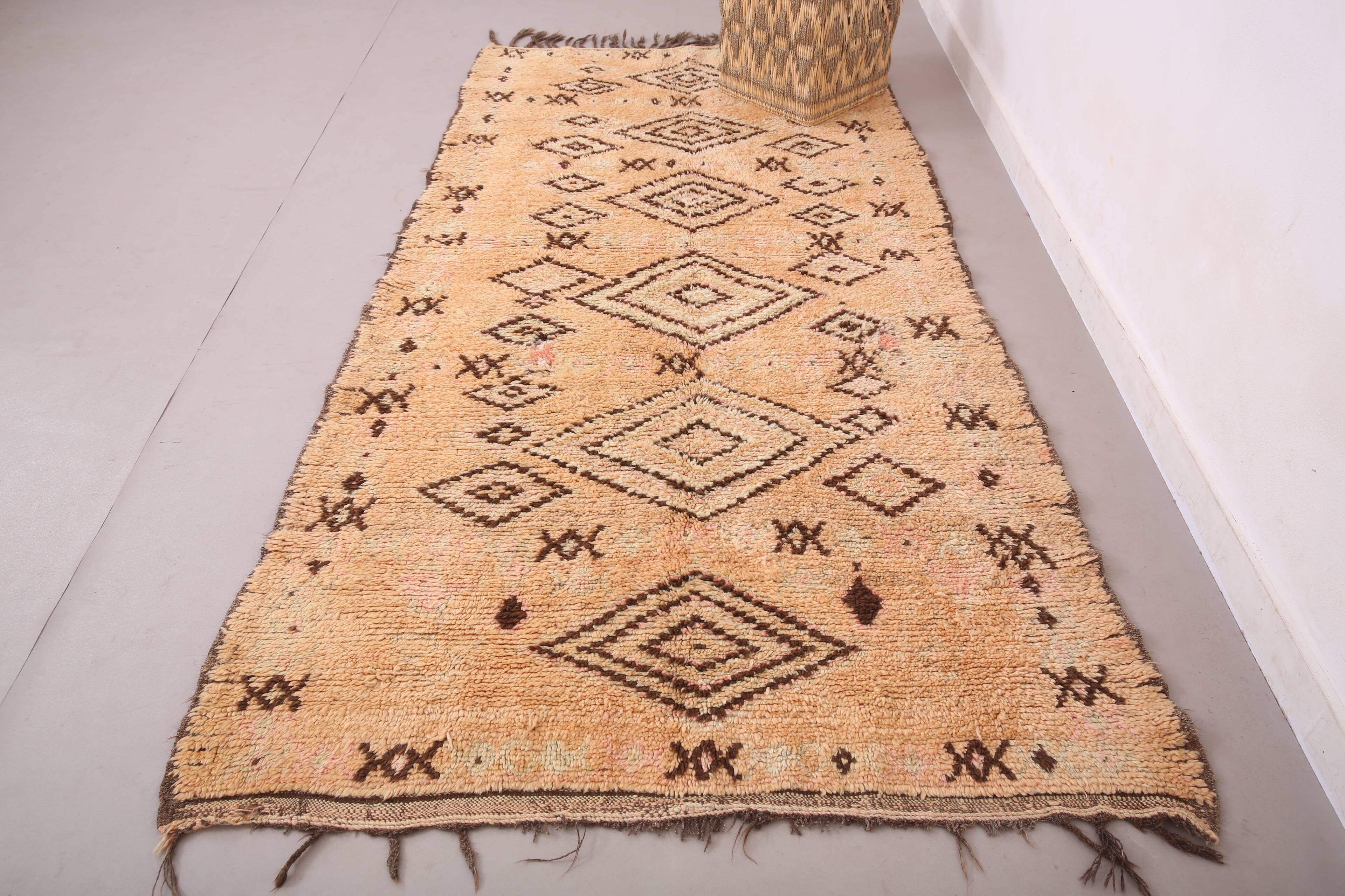 Peach Vintage Moroccan Rug 137 x 270 cm - Berber Rug Handmade - Wool Rug