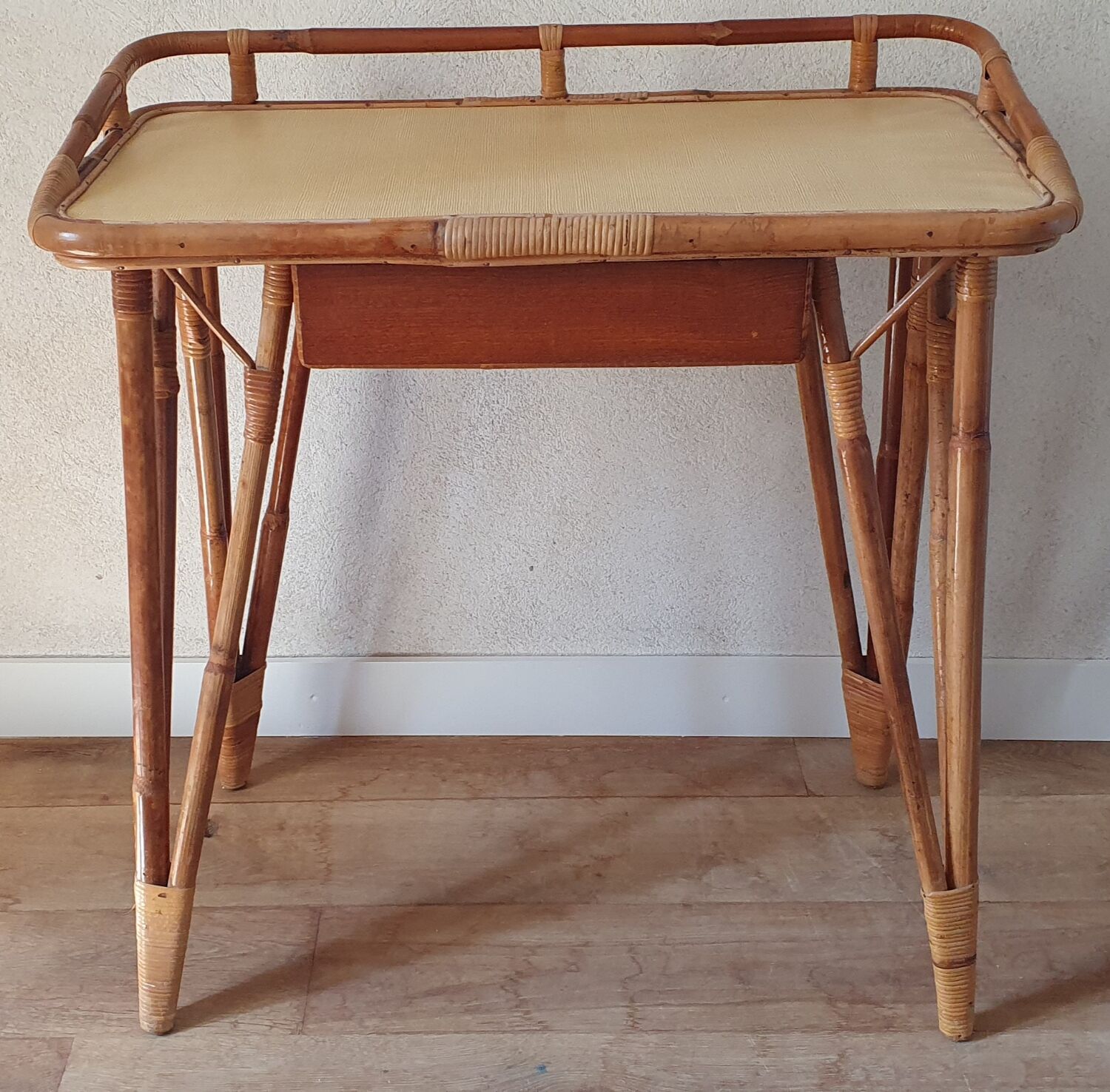 Bureau en rotin