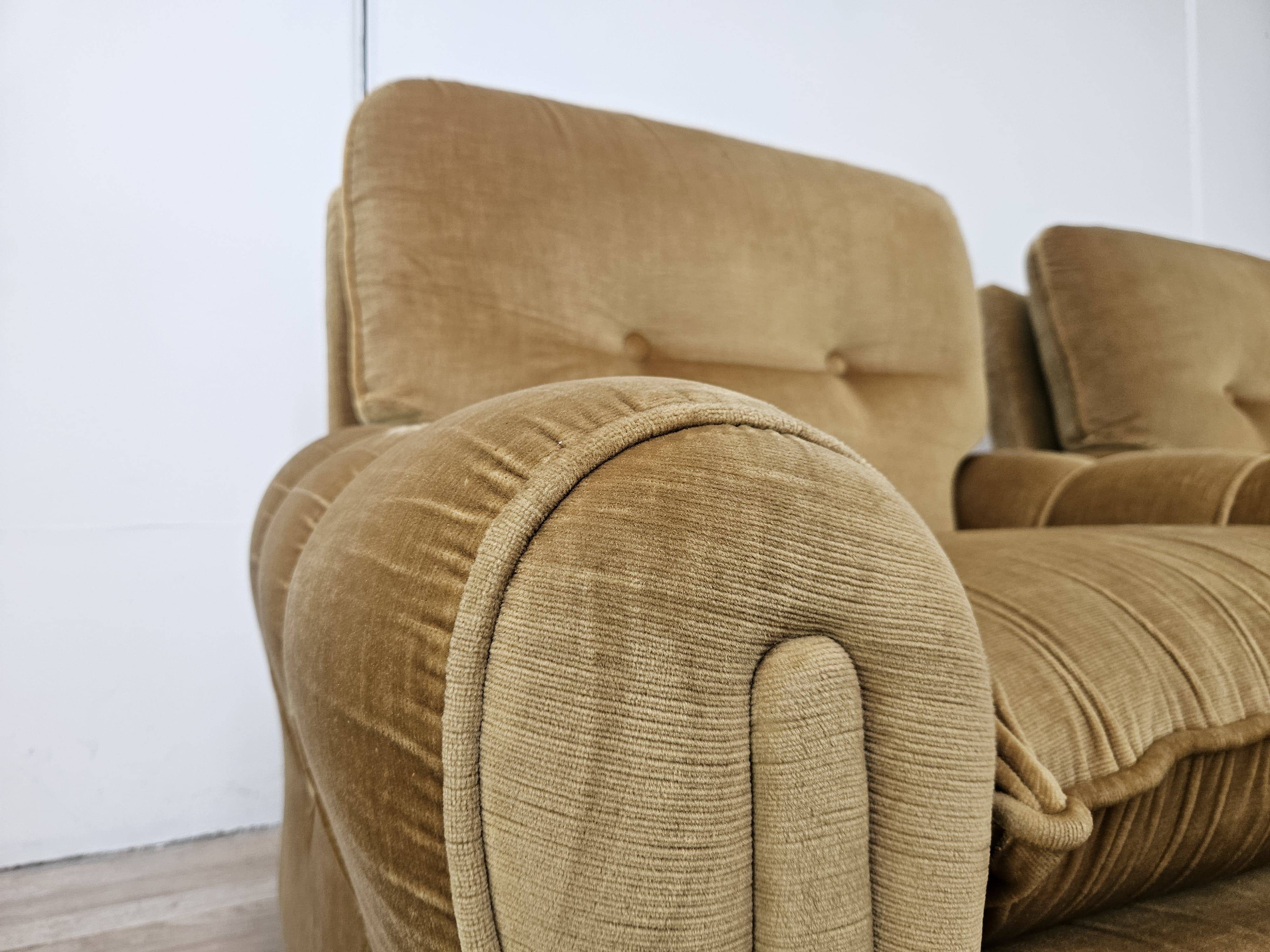 Vintage Italian armchairs from the 1970s