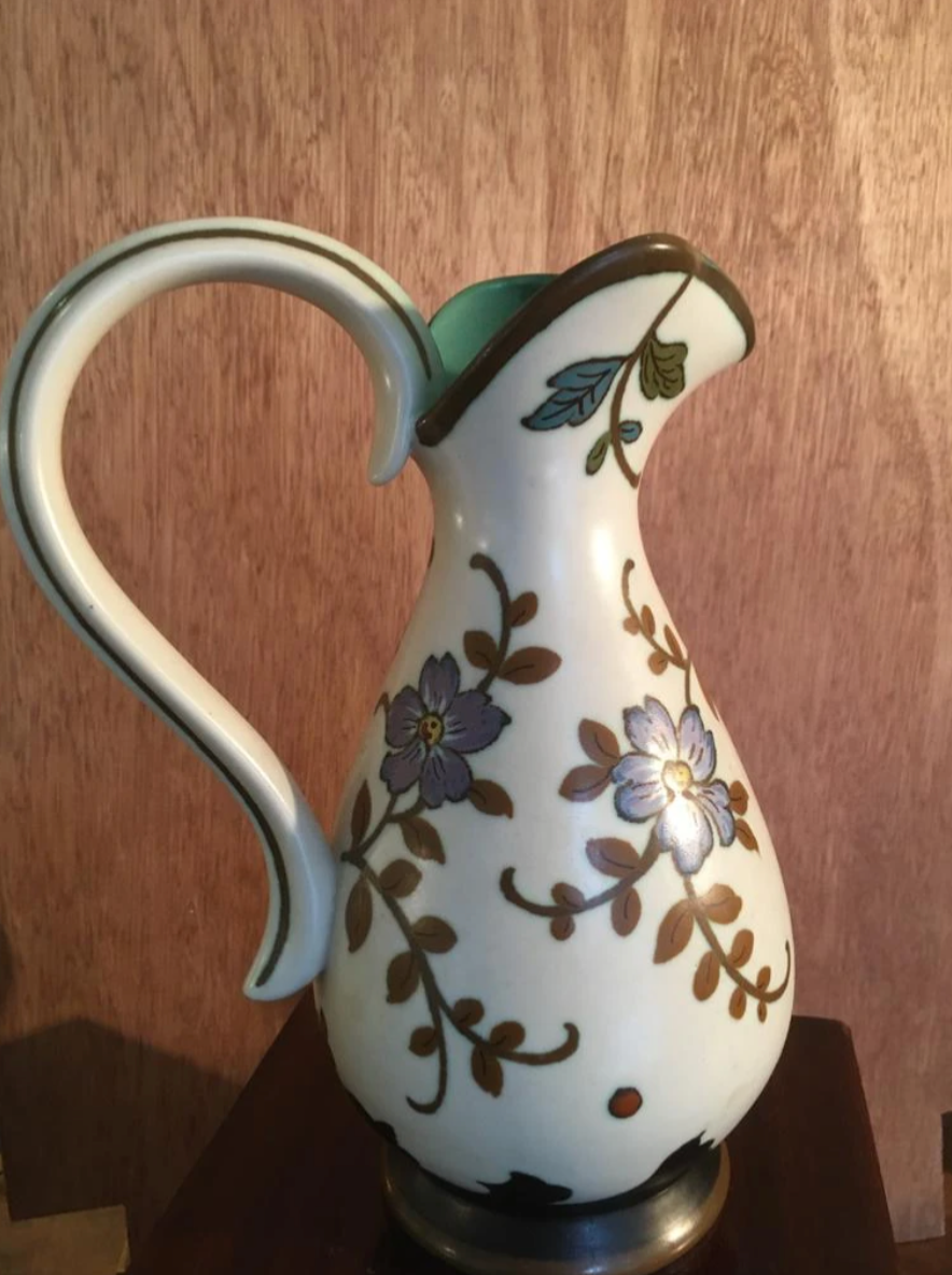 Porcelain jug