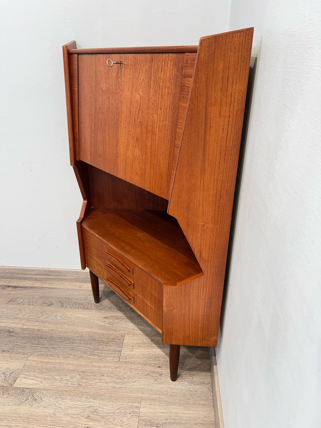 Scandinavian corner unit in teak, Danish design