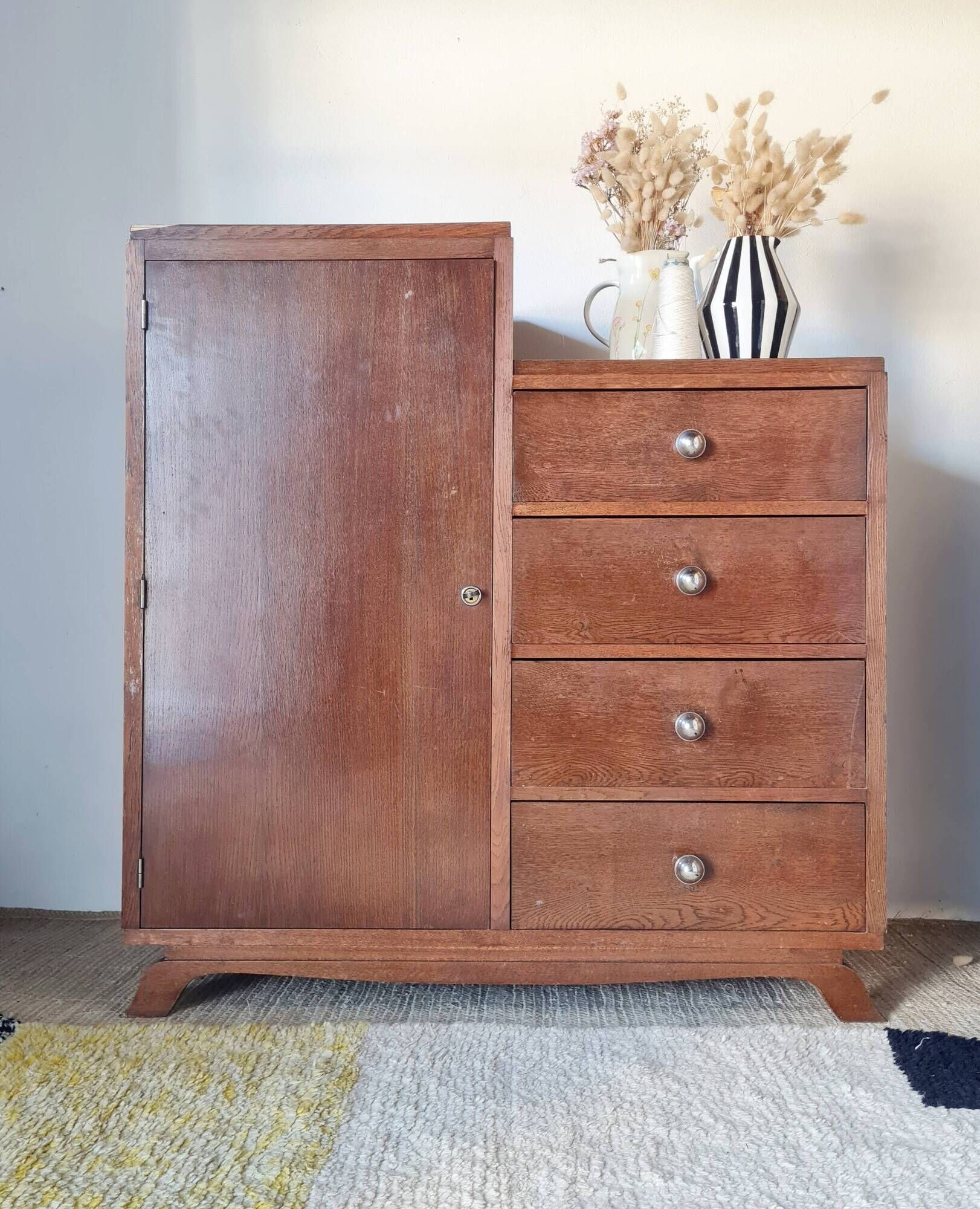 Armoire asymétrique - commode 4 tiroirs