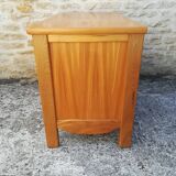 Elm chest of drawers