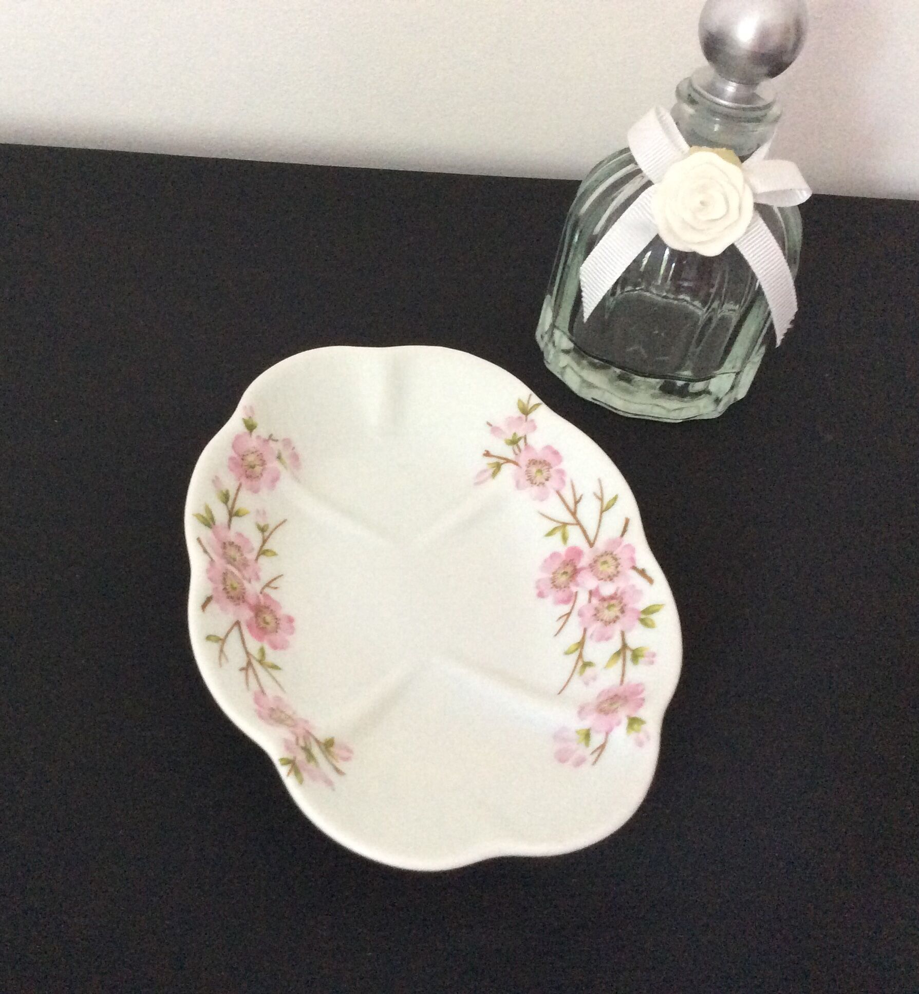 Porte savon porcelaine de Paris