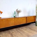 Teak bass row