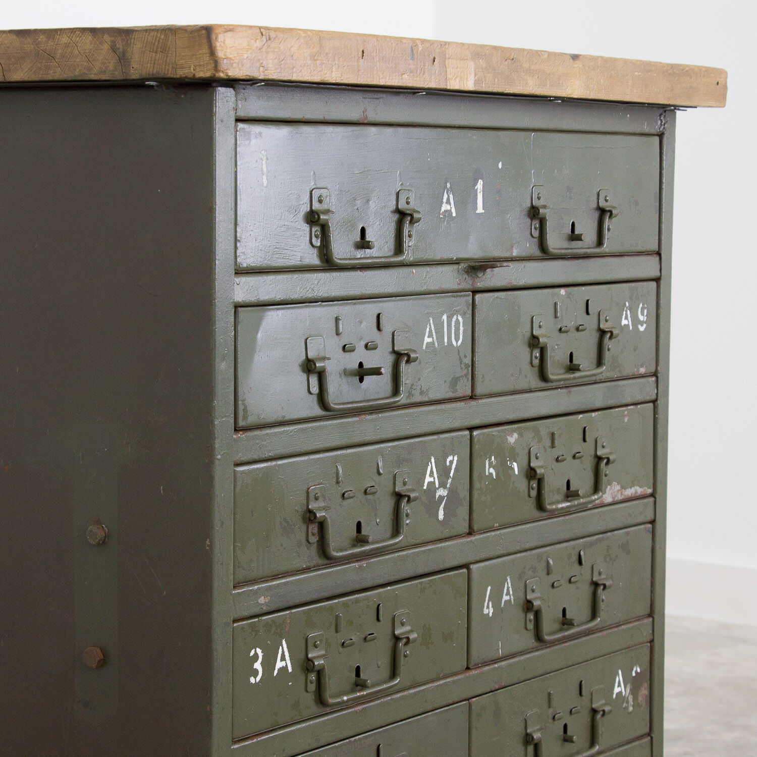 Dutch army toolbox A