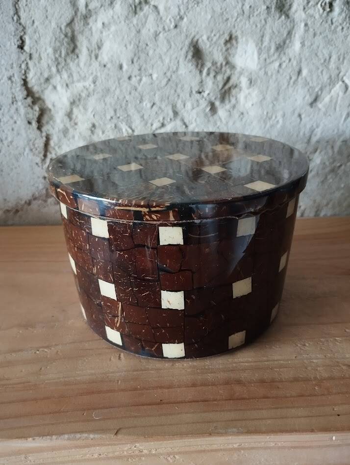 Vintage marquetry wooden jewellery box, velvet interior – 1950s/70s