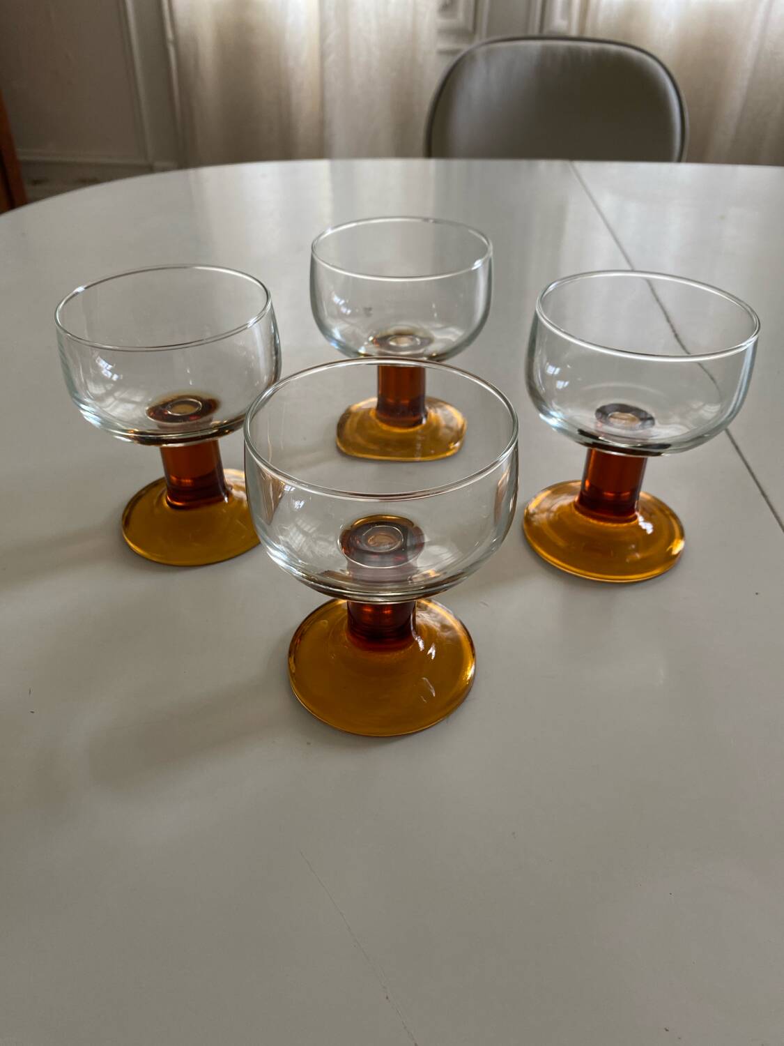 4 glasses 70’s