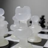 Large vintage chess set from the 70s, white and black marble, Italian craftsmanship