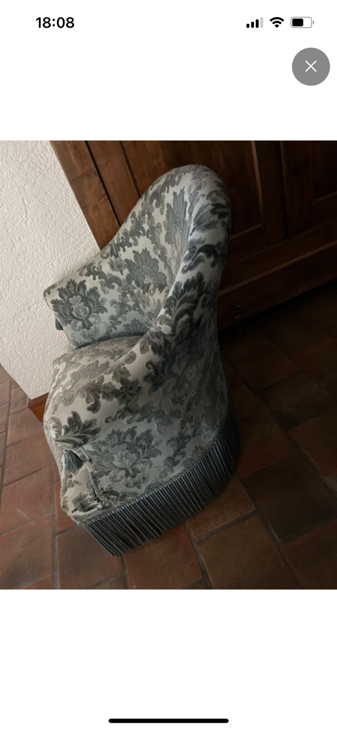 Toad armchair