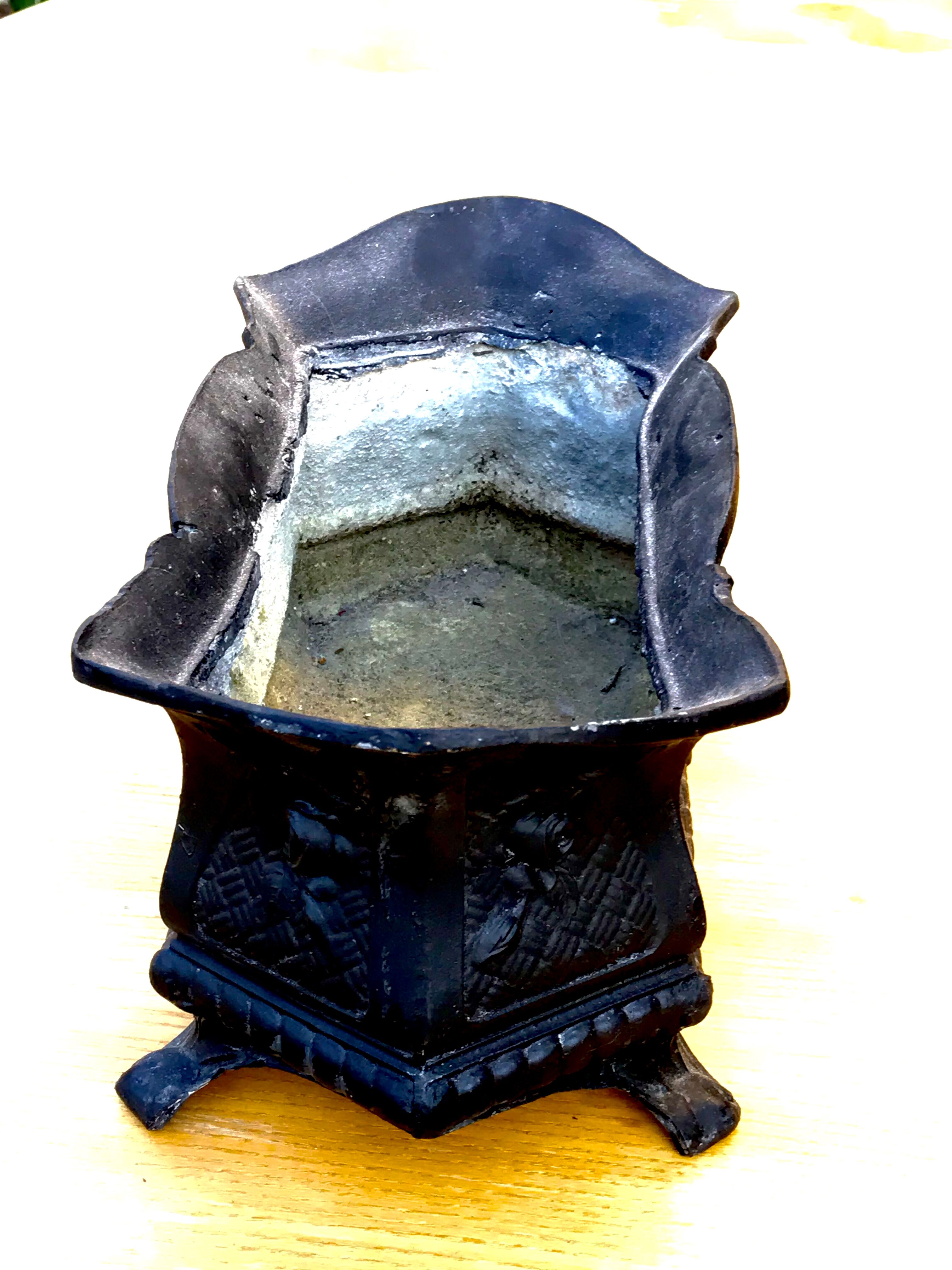 Jardinière en fonte circa 1900