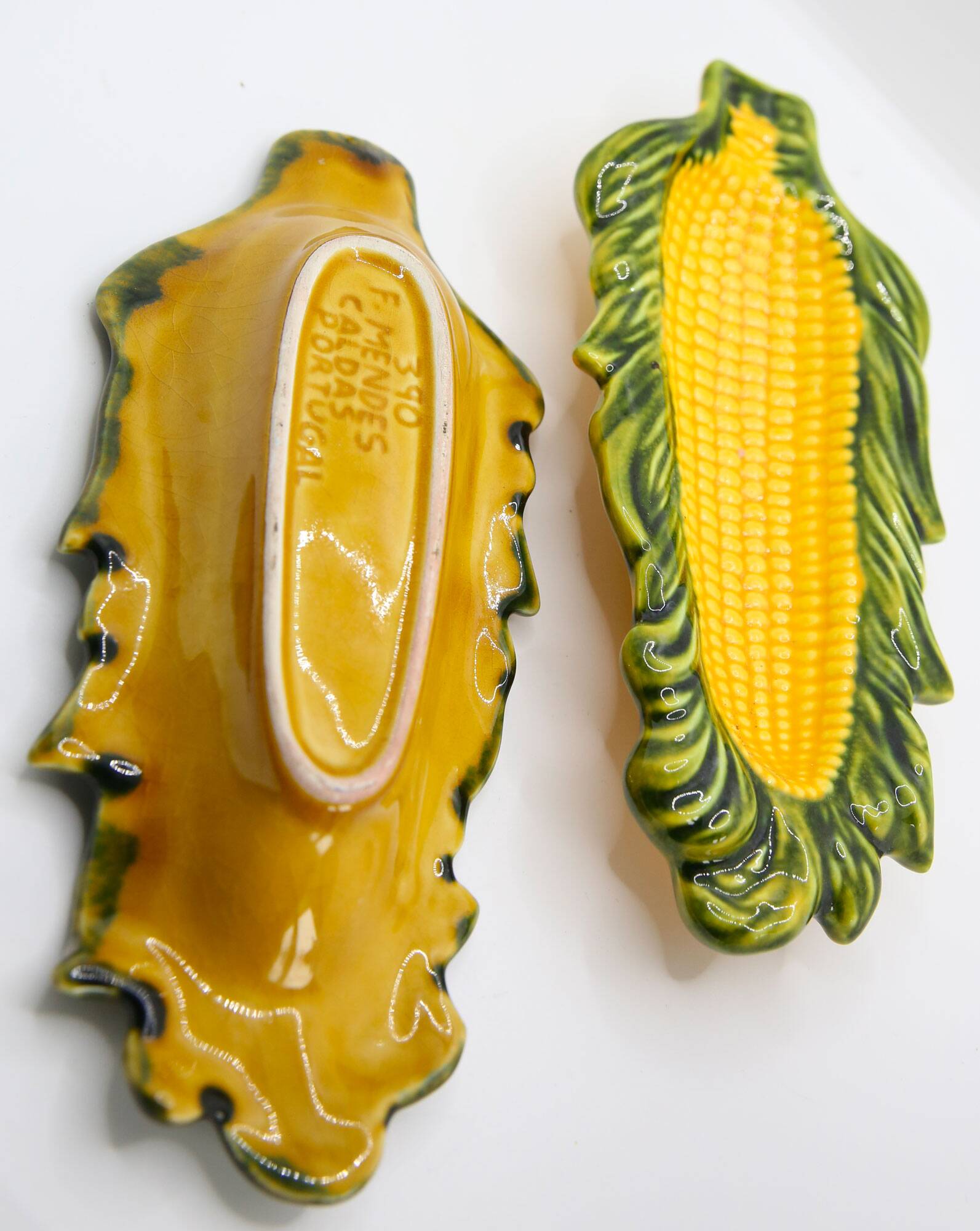 Set of 2 artisanal corn cobs in slurry from Portugal