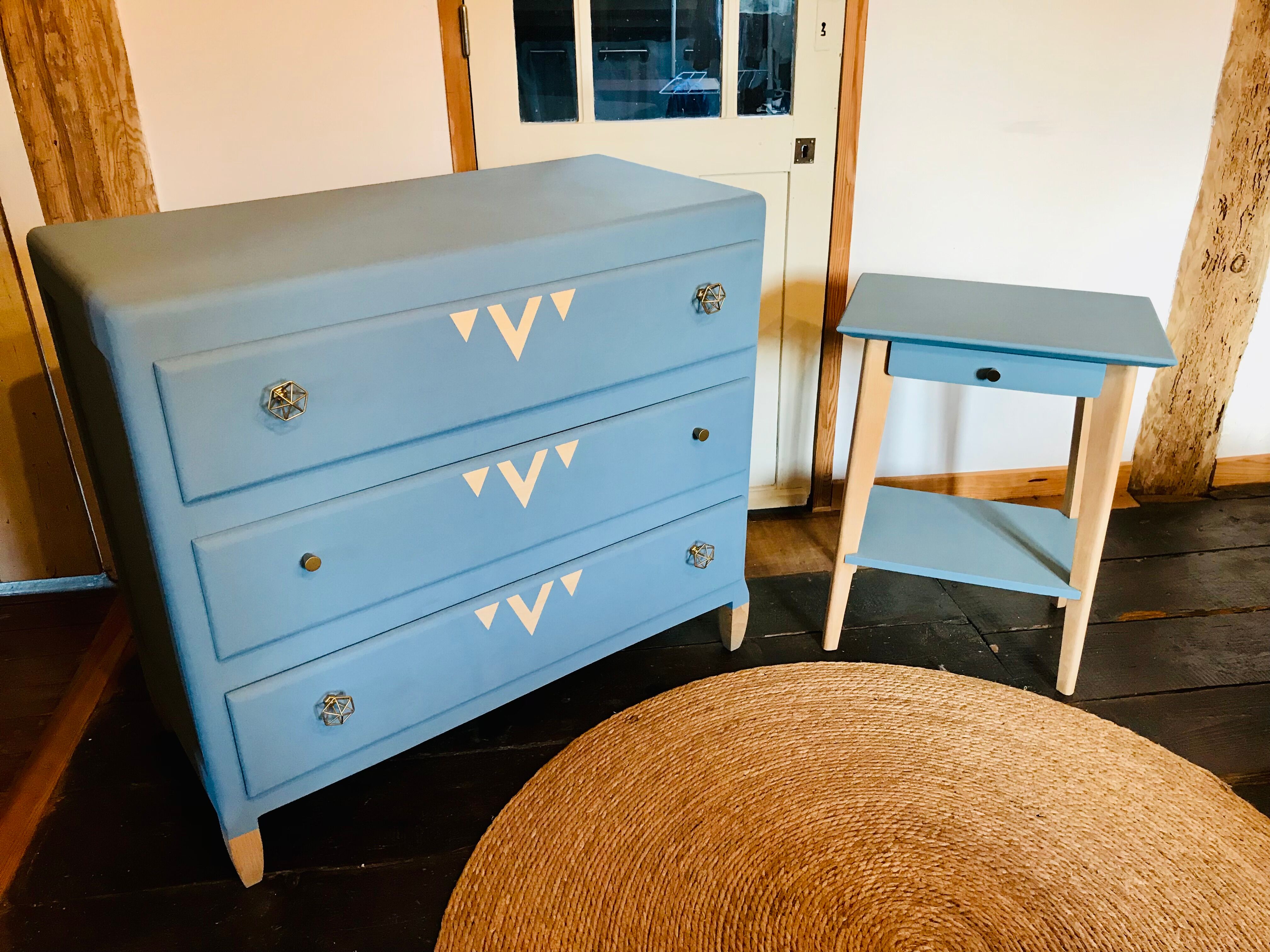 Children's bedside table