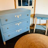 Children's bedside table